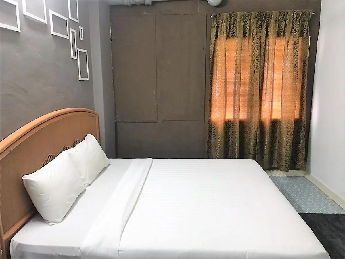 جوهر بهرو Oyo 90465 Pelangi Baru Hotel
